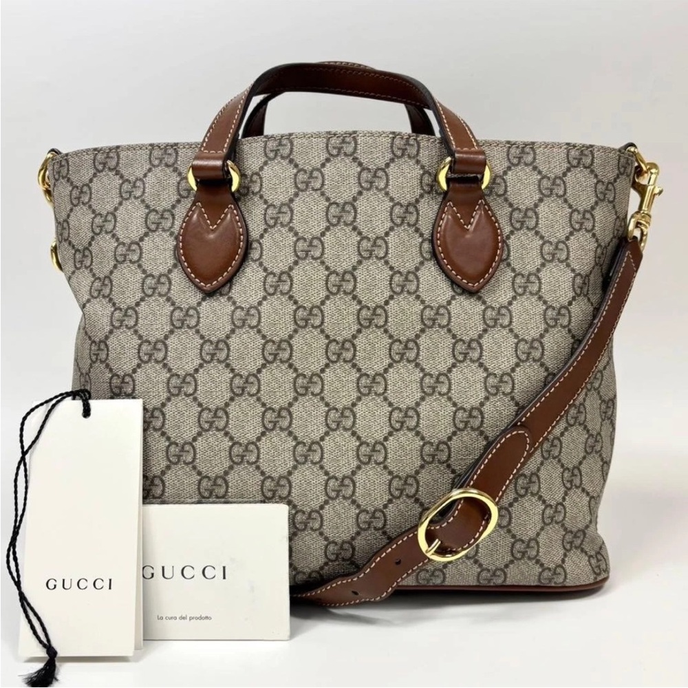 Gucci Beige and Brown Signature Tote